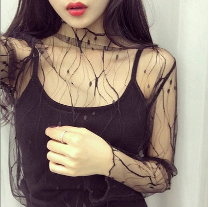 Sheer lace bottoming shirt